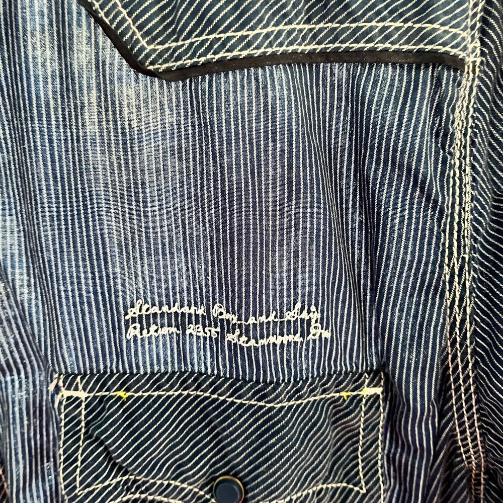 Nice button up - Picture 4 of 5